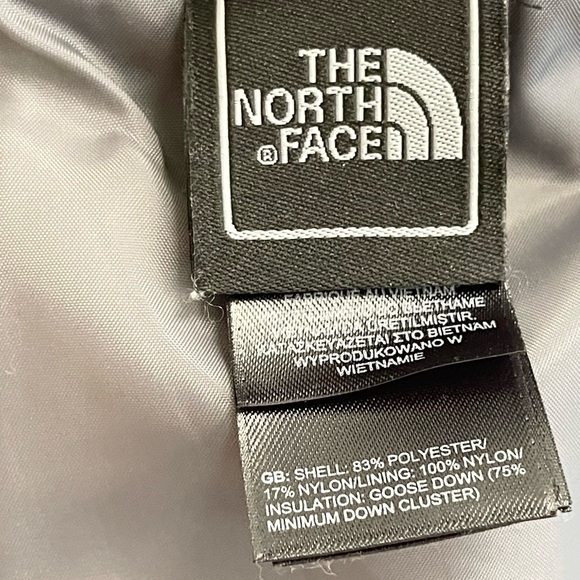 Awesome The North Face 550 puffer jacket! - Picture 10 of 15